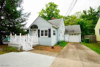 26046 Broadway Avenue, Oakwood Village, OH 44146