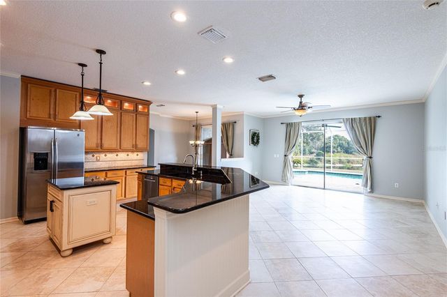 9404 AYLESHIRE PLACE, Riverview, FL 33569