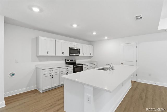 1244 W Newbury Street, Dunnellon, FL 34433