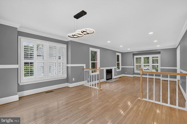 5402 ASHCOMB CT, Centreville, VA 20120