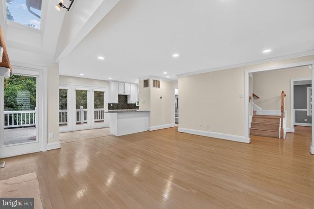 5402 ASHCOMB CT, Centreville, VA 20120