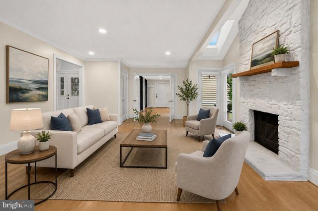 5402 ASHCOMB CT, Centreville, VA 20120