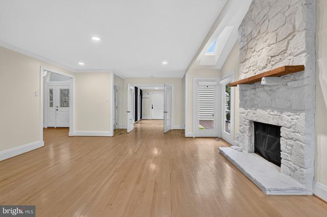 5402 ASHCOMB CT, Centreville, VA 20120