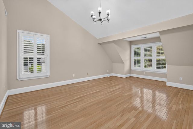 5402 ASHCOMB CT, Centreville, VA 20120