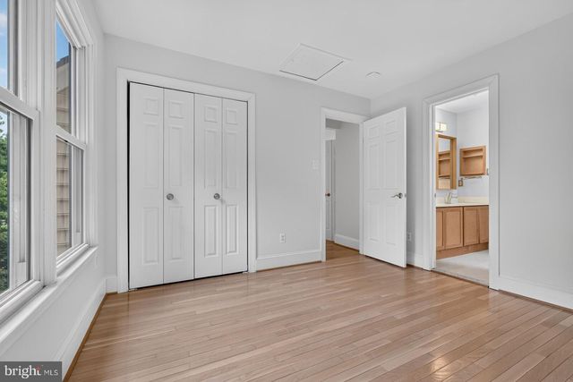 5402 ASHCOMB CT, Centreville, VA 20120