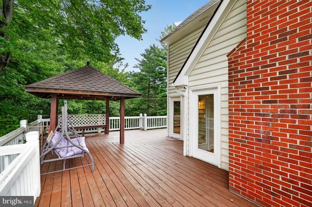 5402 ASHCOMB CT, Centreville, VA 20120