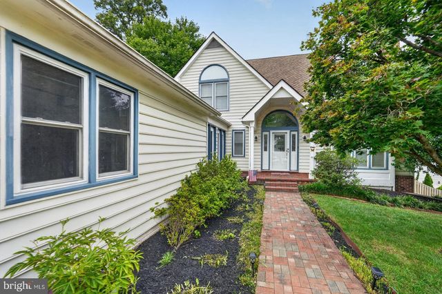 5402 ASHCOMB CT, Centreville, VA 20120
