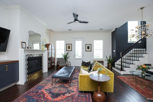 2220 Stuart Street, Houston, TX 77004