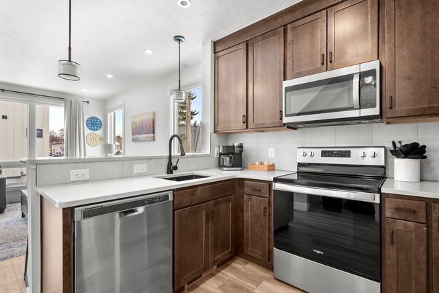 200 Gillis Street, Traverse City, MI 49684