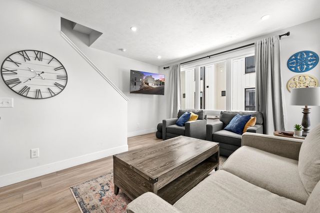 200 Gillis Street, Traverse City, MI 49684