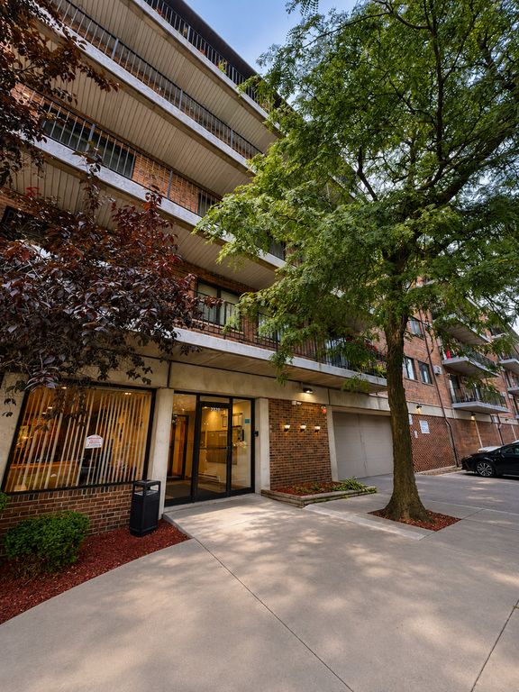 2320 N Nordica Avenue 104D, Chicago, IL 60707