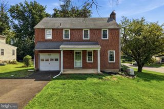 420 KINGSTON RD, Oreland, PA 19075