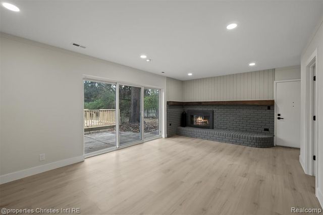 20191 Woodburn Drive, Southfield, MI 48075