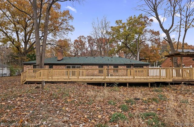 20191 Woodburn Drive, Southfield, MI 48075