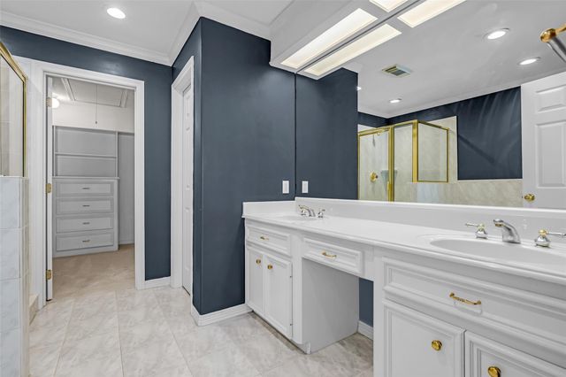 4916 Travis Street, Houston, TX 77002