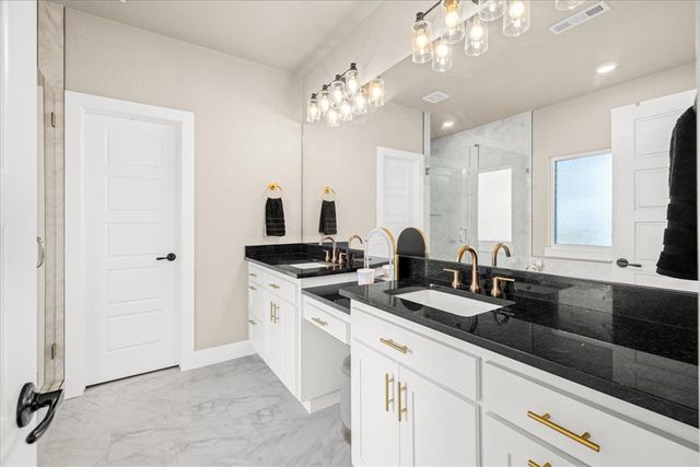 12 Reighton Drive, Bella Vista, AR 72714