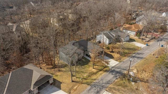 12 Reighton Drive, Bella Vista, AR 72714