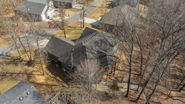 12 Reighton Drive, Bella Vista, AR 72714