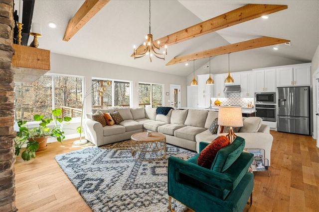 12 Reighton Drive, Bella Vista, AR 72714