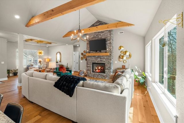 12 Reighton Drive, Bella Vista, AR 72714