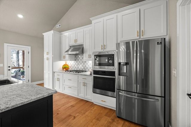 12 Reighton Drive, Bella Vista, AR 72714