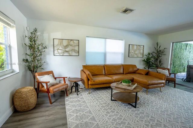 2154 Dorson Way, Delray Beach, FL 33445