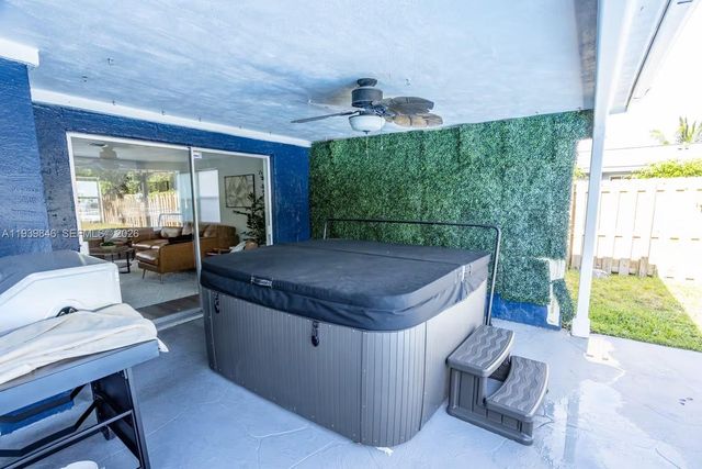 2154 Dorson Way, Delray Beach, FL 33445