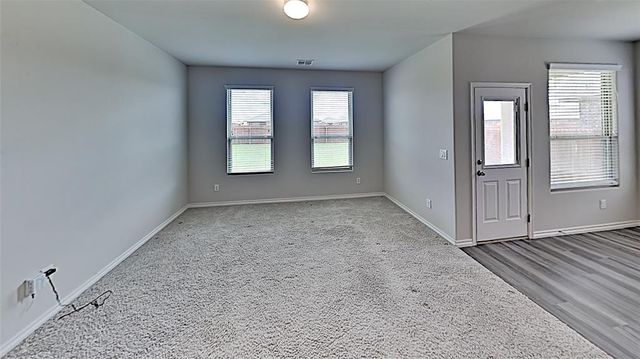 2516 Caden Court, Yukon, OK 73099