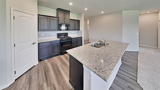 2516 Caden Court, Yukon, OK 73099
