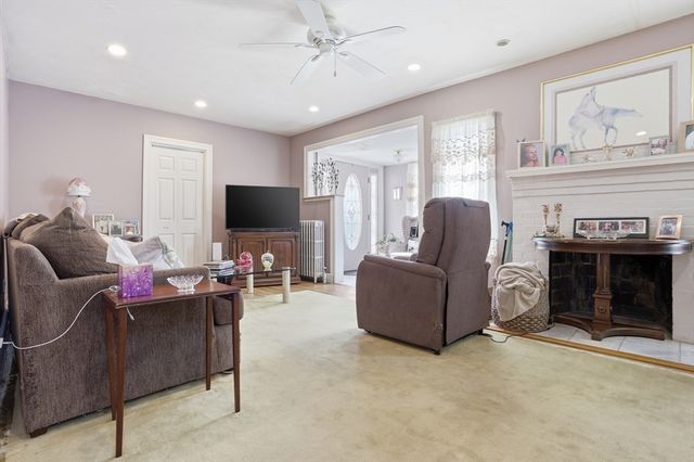 20 Jennings Rd, Waltham, MA 02451