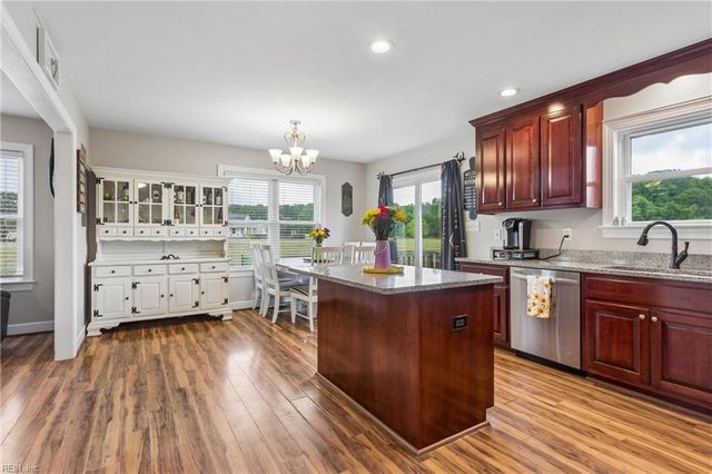 5230 Gum Fork RD, Gloucester, VA 23061