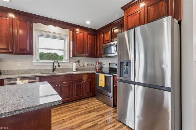 5230 Gum Fork RD, Gloucester, VA 23061