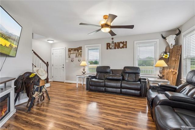 5230 Gum Fork RD, Gloucester, VA 23061