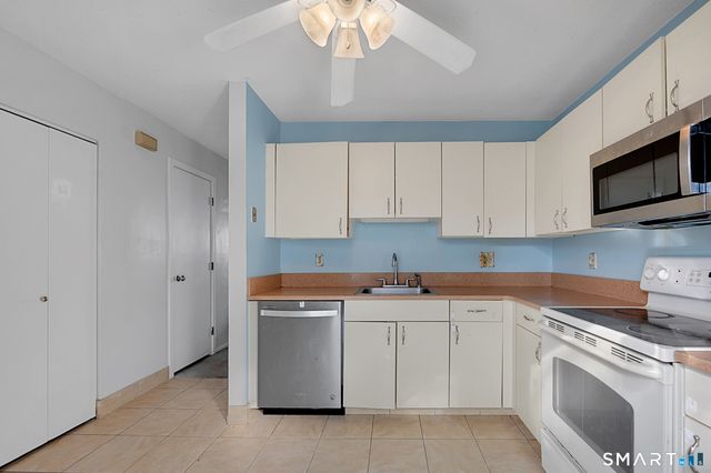 585 Park Road 7-2, Waterbury, CT 06708