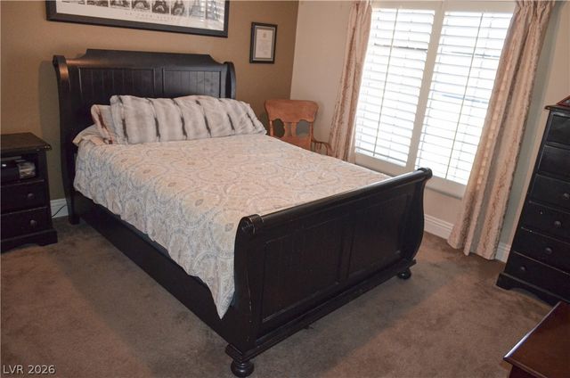 5596 Prospectors Creek Way, Las Vegas, NV 89122