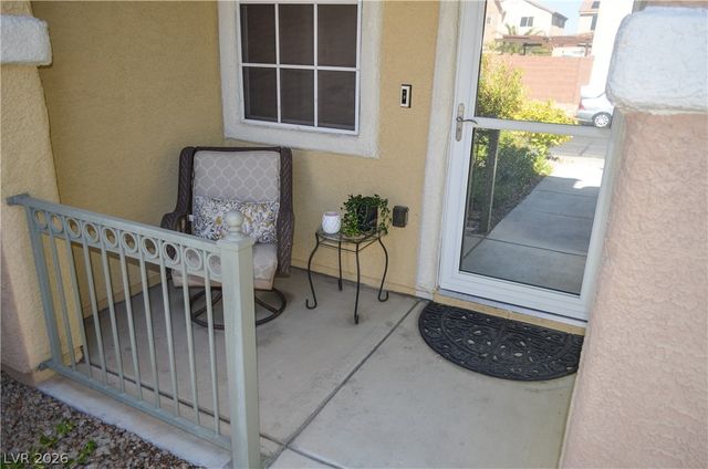 5596 Prospectors Creek Way, Las Vegas, NV 89122