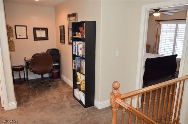 5596 Prospectors Creek Way, Las Vegas, NV 89122