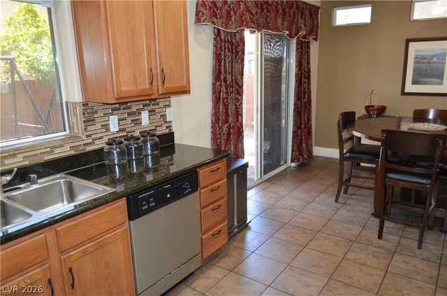 5596 Prospectors Creek Way, Las Vegas, NV 89122