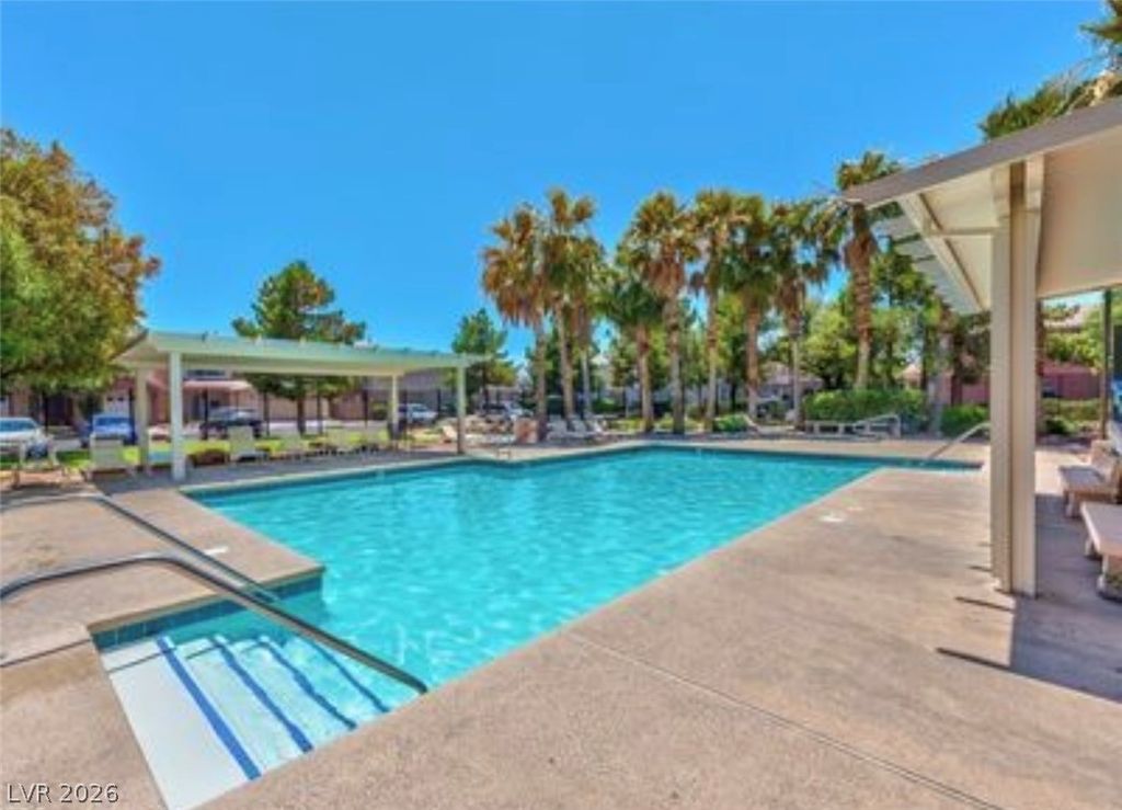 5596 Prospectors Creek Way, Las Vegas, NV 89122 — photo 2