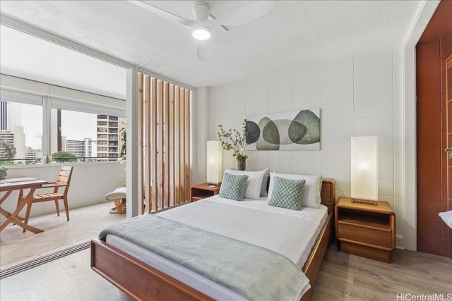 425 Ena Road 1002B, Honolulu, HI 96815