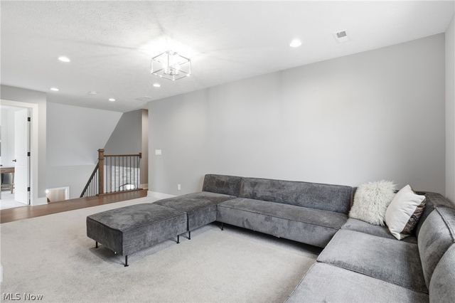 3716 Braemar Drive, Broadview Heights, OH 44147