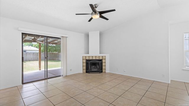 2823 ASH FIELD DR, San Antonio, TX 78245