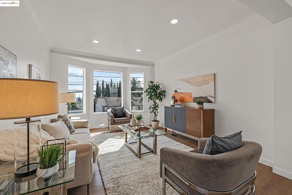 4730 Melrose Ave, Oakland, CA 94601