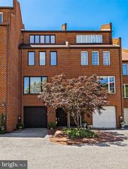 2435 BOSTON STREET, Baltimore, MD 21224