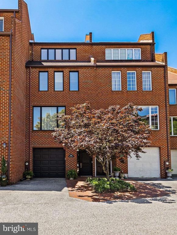 2435 BOSTON STREET, Baltimore, MD 21224