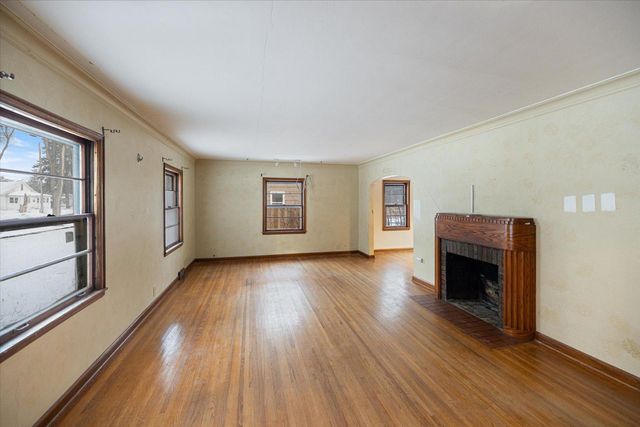 1215 5th Avenue S, Moorhead, MN 56560