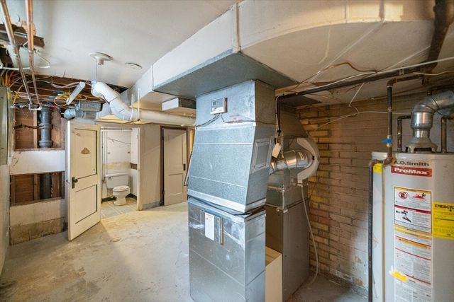 1215 5th Avenue S, Moorhead, MN 56560