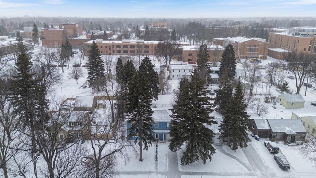 1215 5th Avenue S, Moorhead, MN 56560