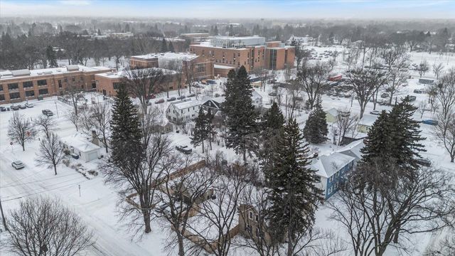 1215 5th Avenue S, Moorhead, MN 56560