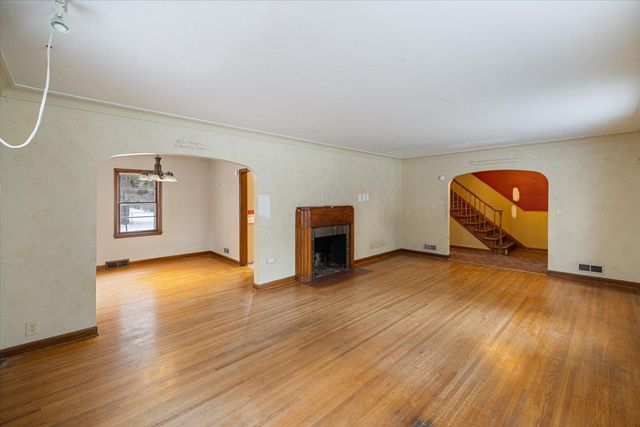 1215 5th Avenue S, Moorhead, MN 56560